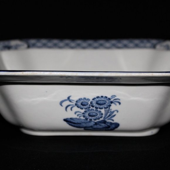Antique Wood and Sons Yuan Bowl | Square Vegetable Bowl | Blue and White - Picture 3 of 6